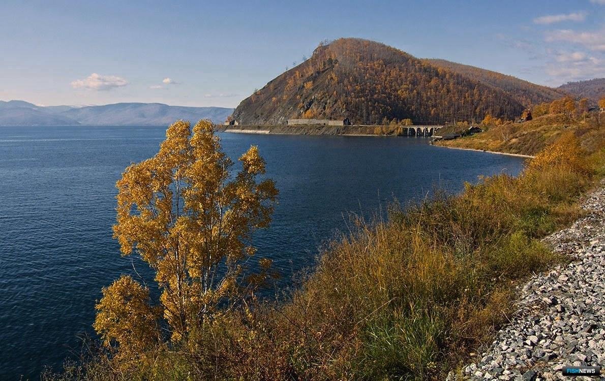 Поселок Листвянка на Байкале