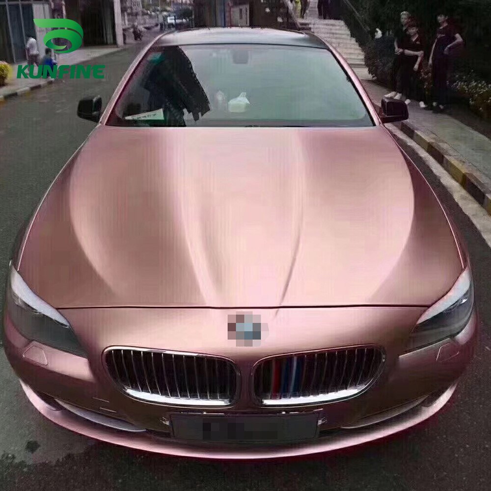 Розовый металлик машина