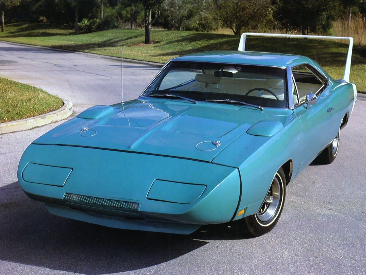 Додж сколько лошадей. Dodge Daytona 1969. Dodge Charger Daytona 1969. Плимут Дайтона 1969. Plymouth Daytona 1969.