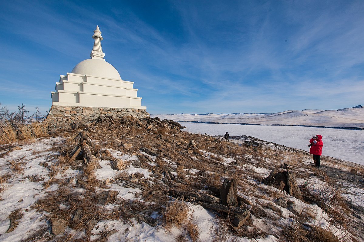Буддистская ступа на Байкале