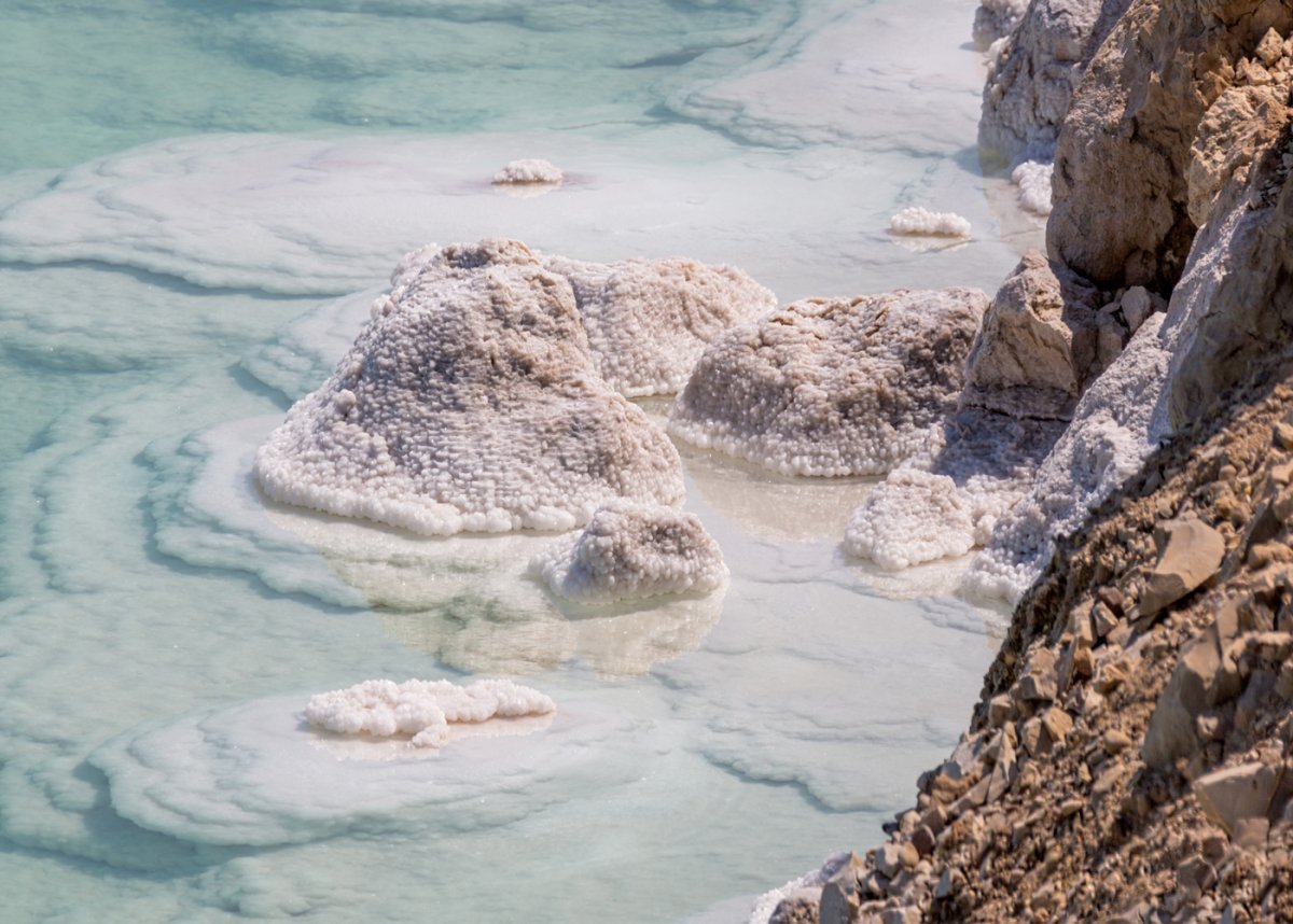Соляные острова в Мертвом море