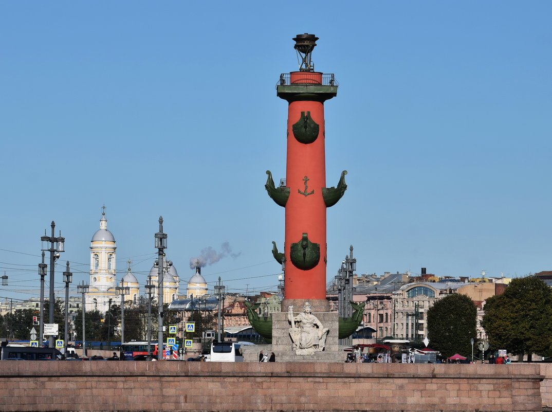 Санкт Петербург стрелка Васильевского острова, Ростральные колонны