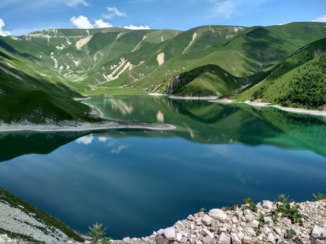 Горное озеро Мочох в Дагестане