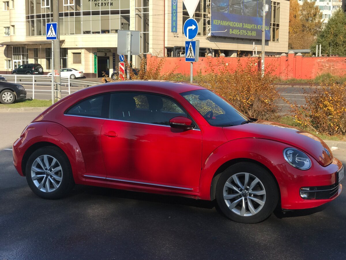 Volkswagen Red car Beetle t150