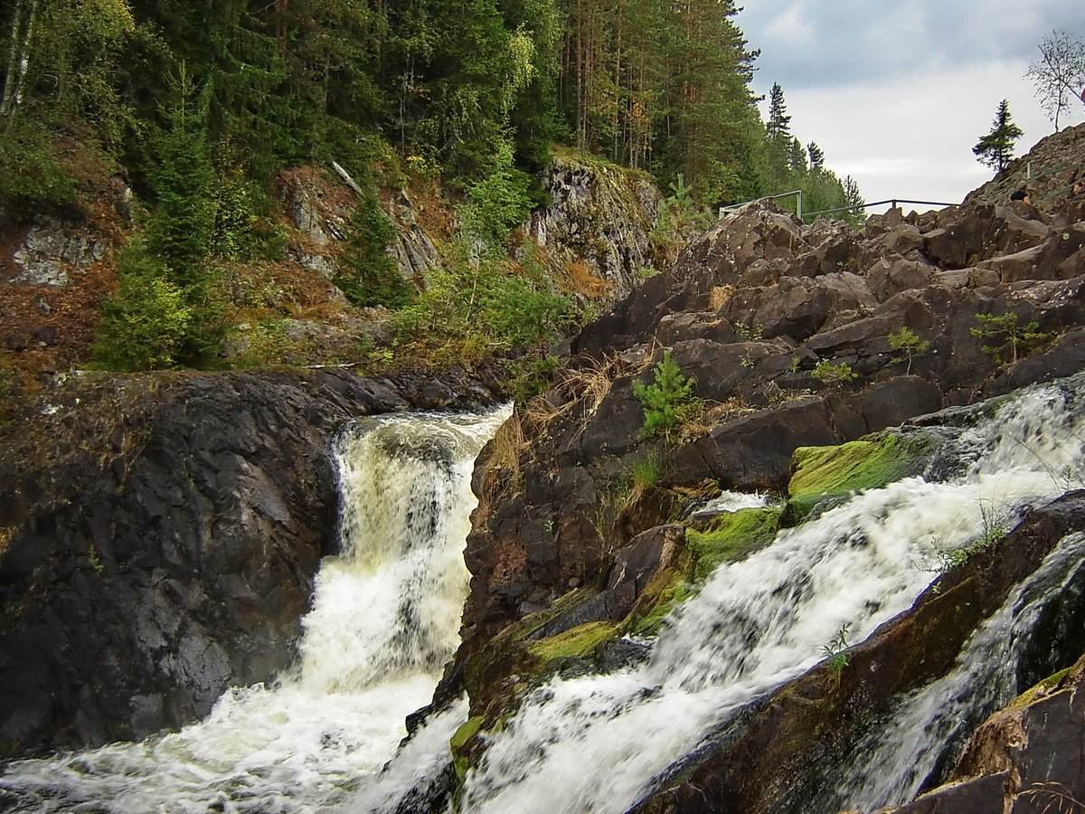 Водопад Пёюхинкоски Карелия