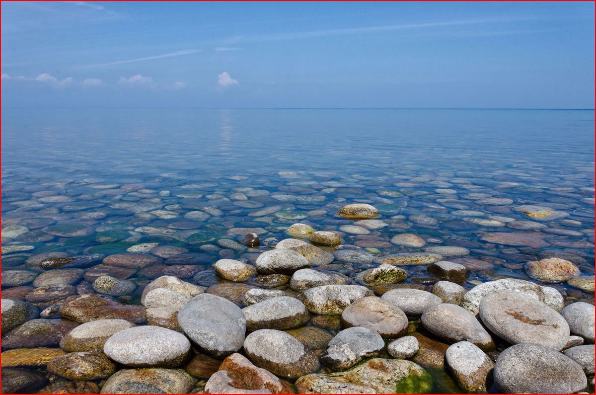 Байкал каменный пляж