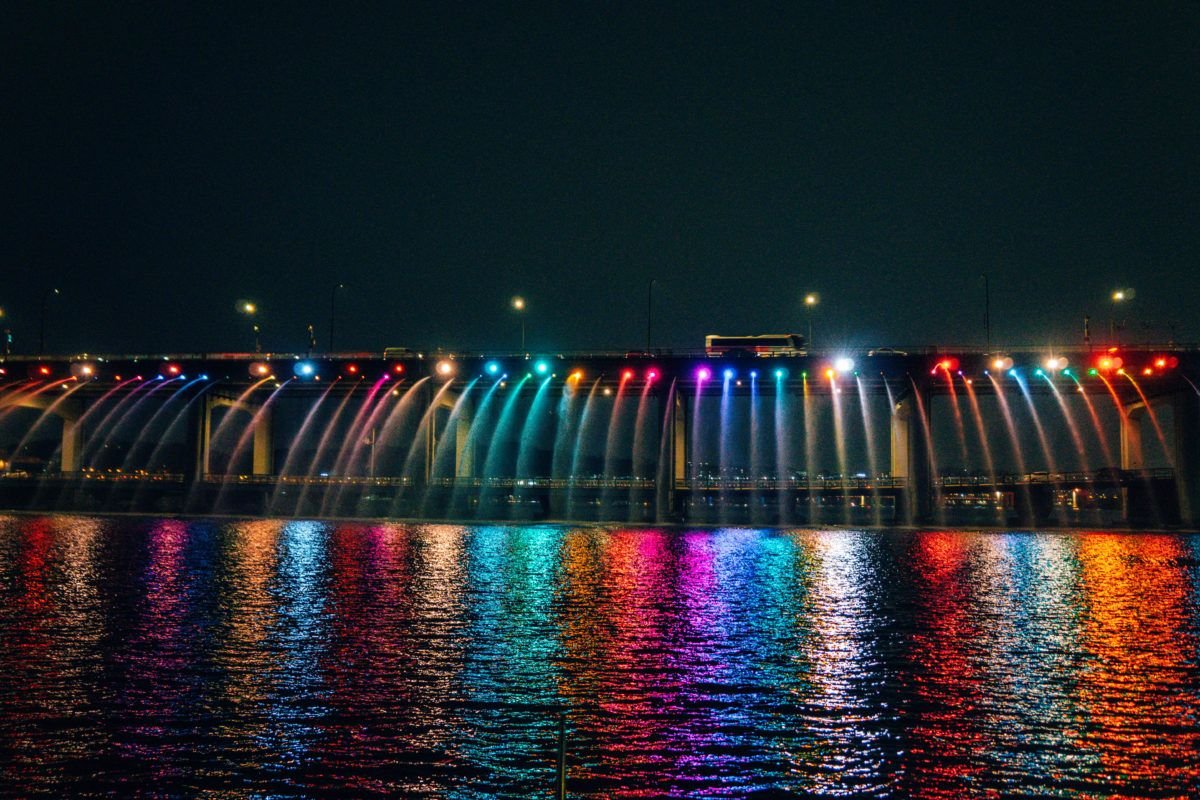 Мост фонтан радуги в Сеуле