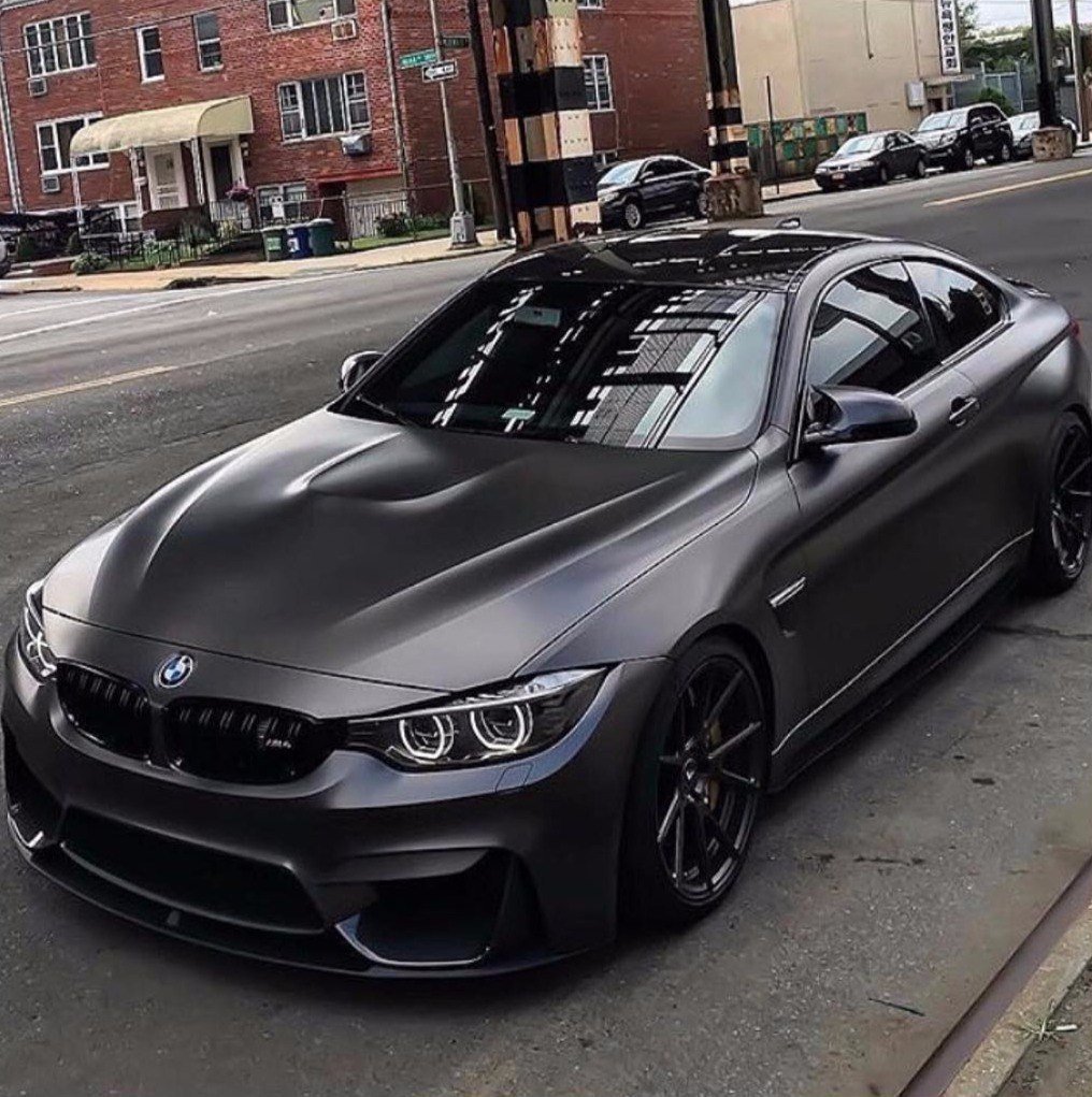BMW m4 черная
