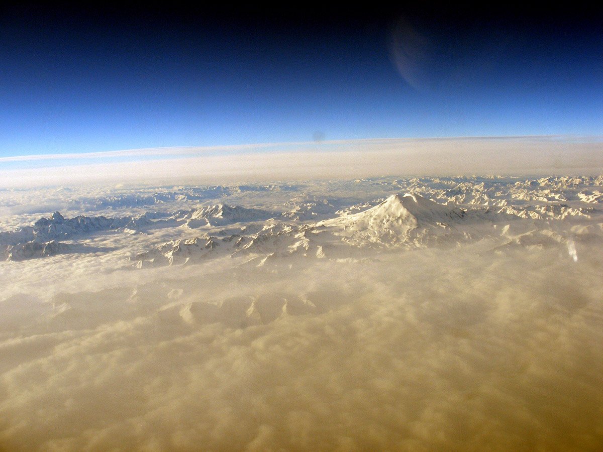 Эльбрус с высоты самолета