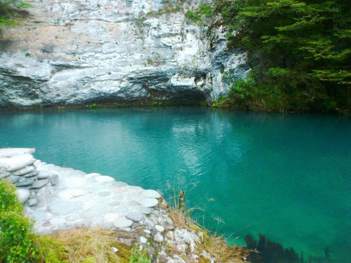 Черекское ущелье голубые озера
