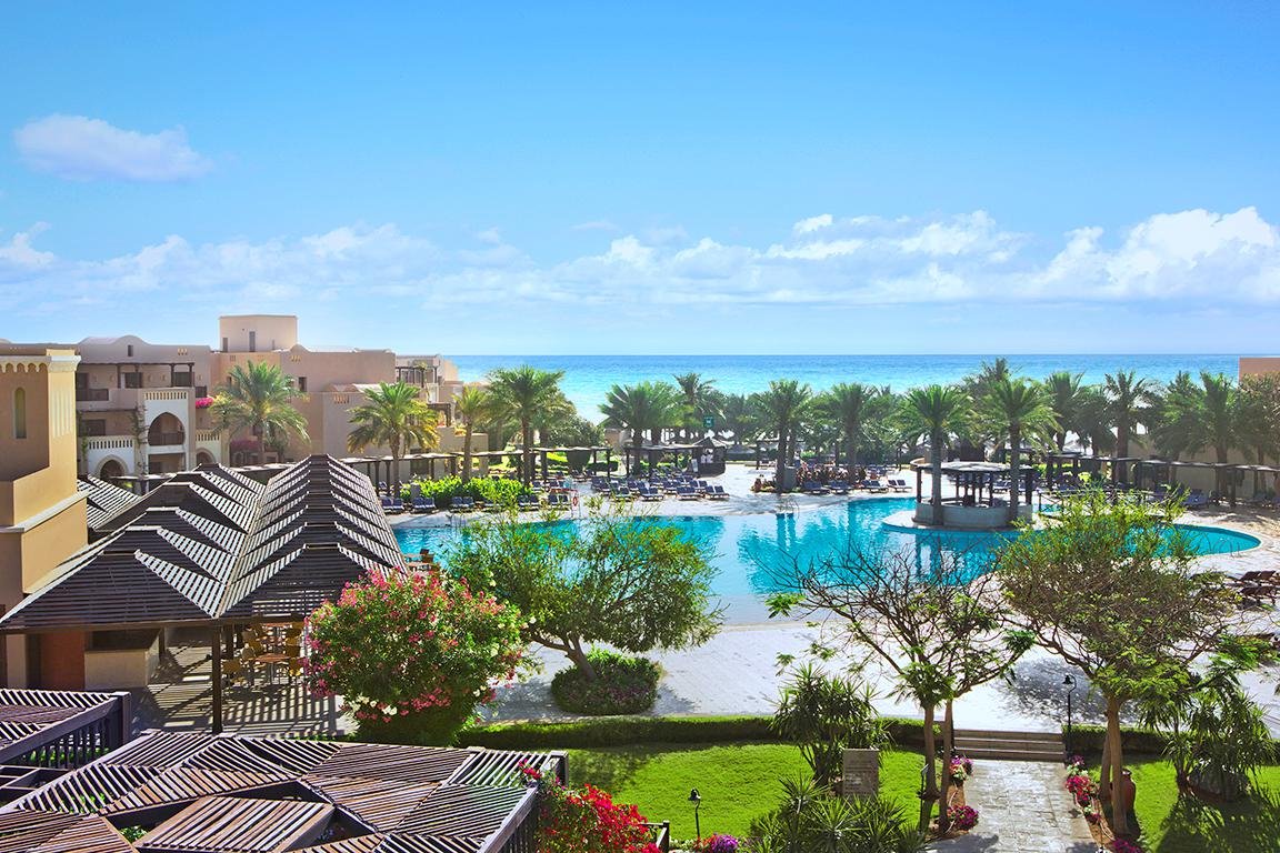 Отель Miramar al Aqah Beach Resort