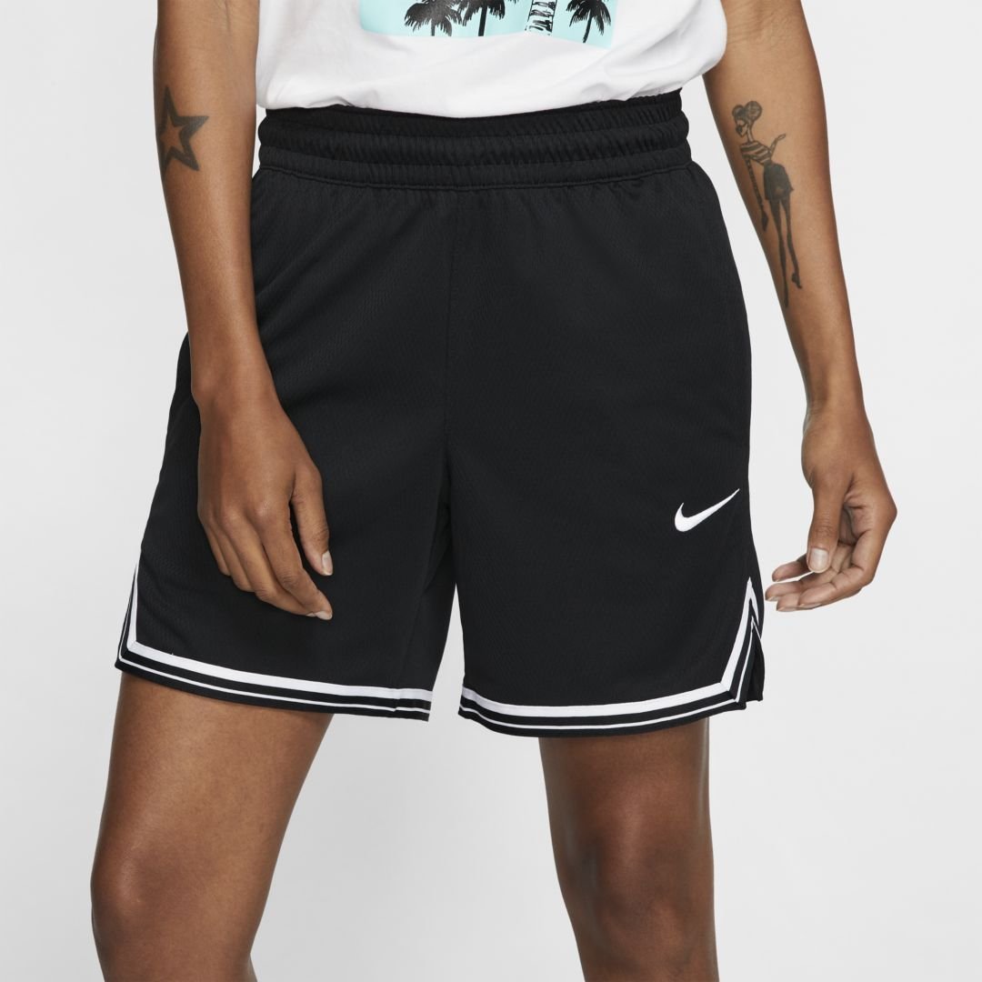 Nike Sportswear Heritage shorts