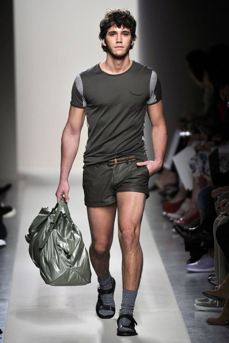 Muubaa Donan paper-Bag Waist Leather shorts in Black