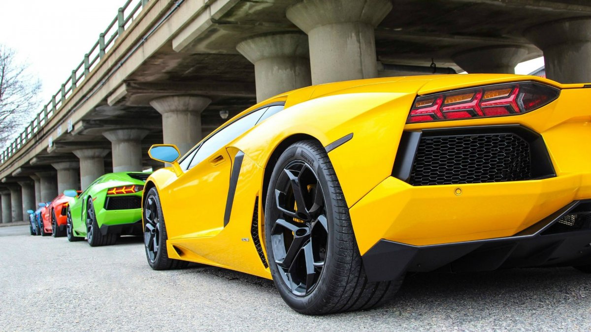 Lamborghini Aventador lp700-4 Yellow