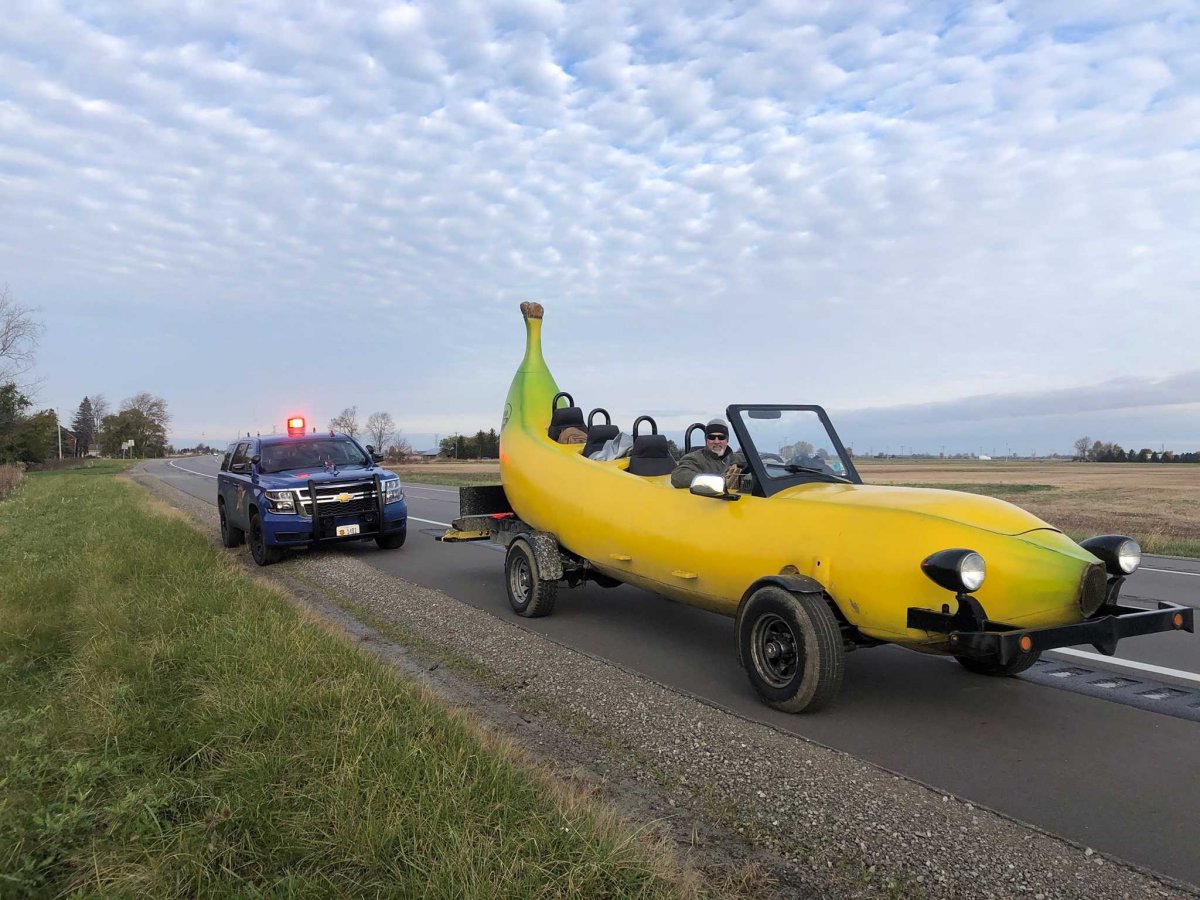 Машина банан