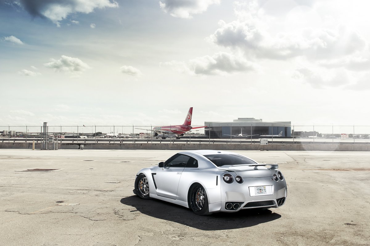 GTR r35 седан