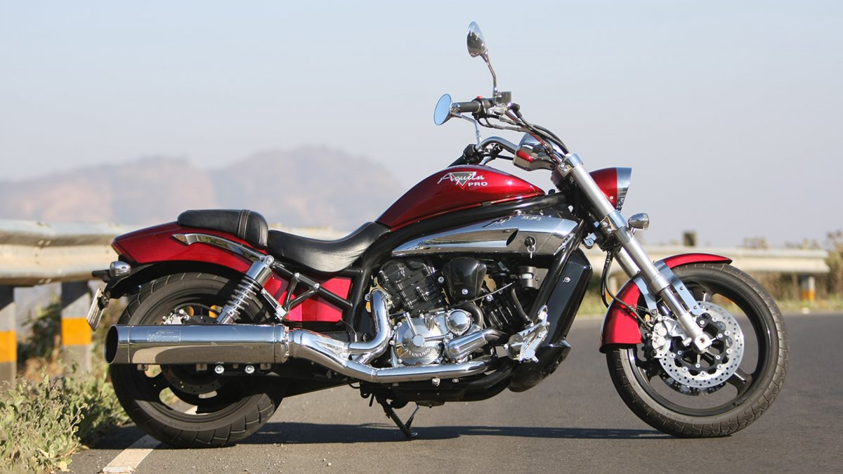 Hyosung Aquila gv650