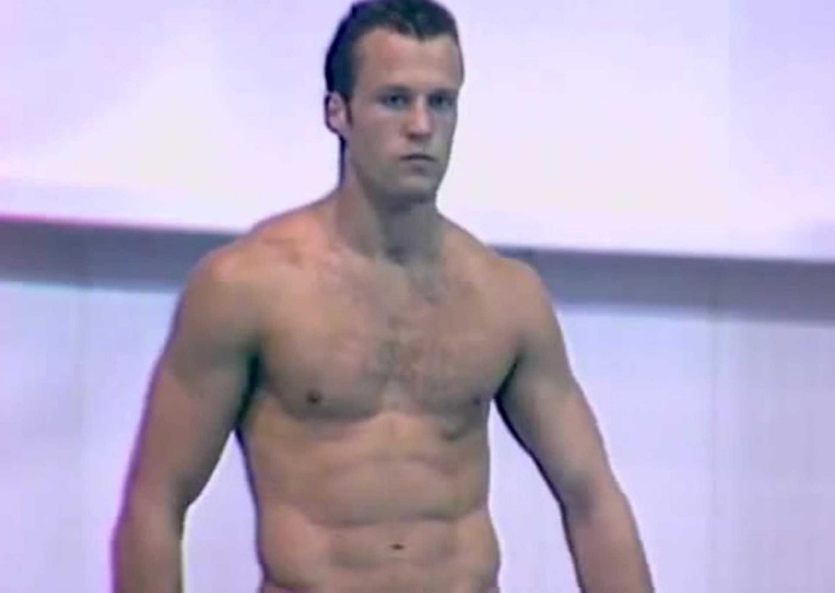 Александр Бондарь пловец