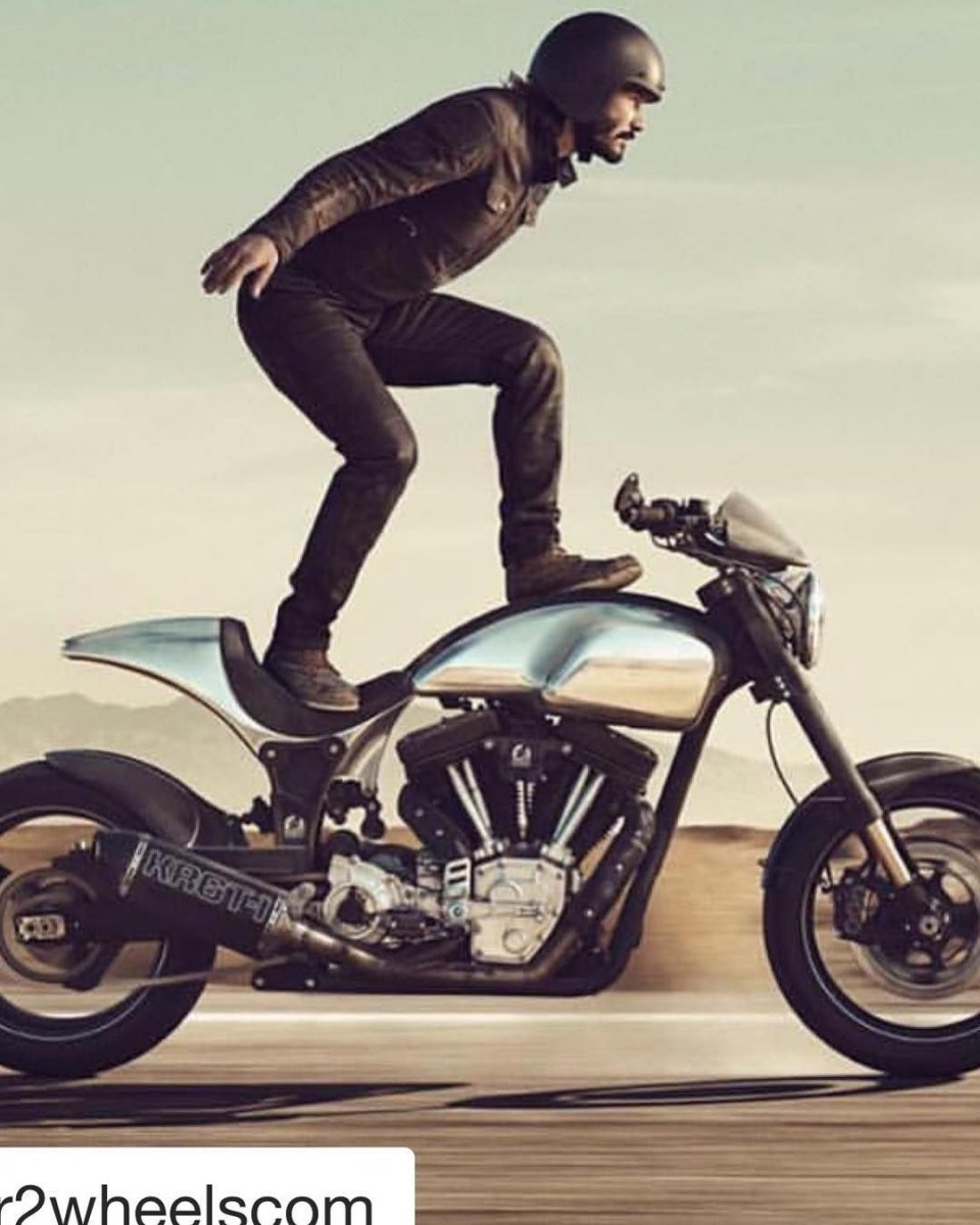 Мотоцикл Киану Ривза Ducati