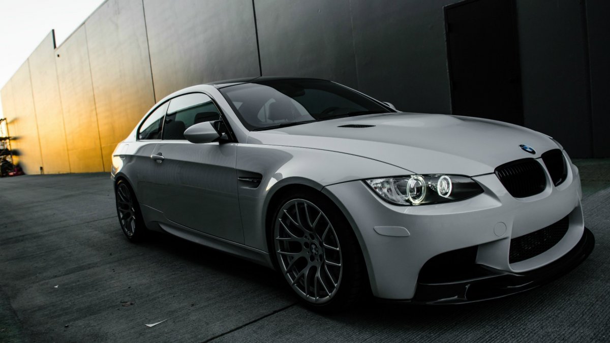 BMW e92 серебристая