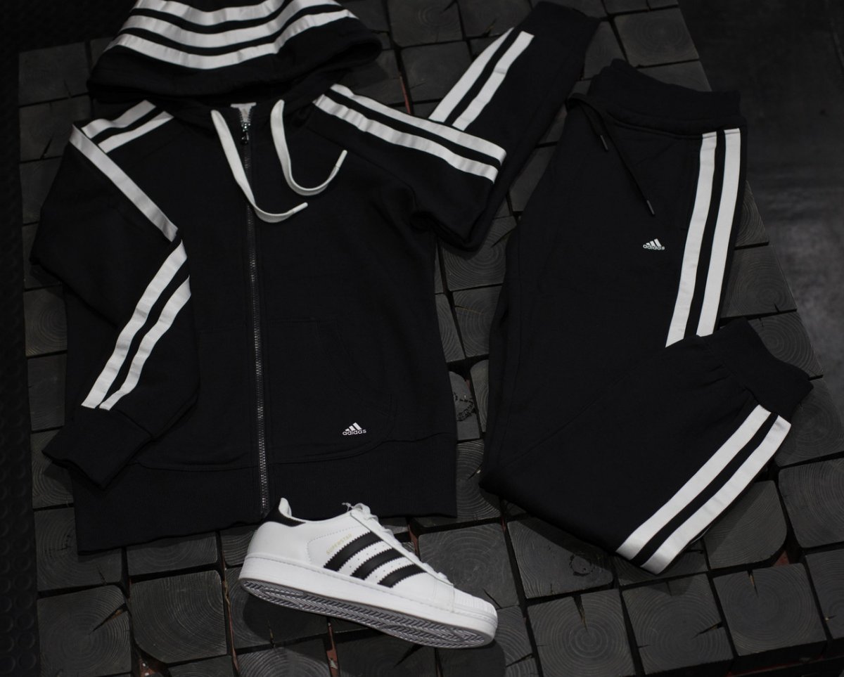 Черный спортивный костюм adidas 2x2