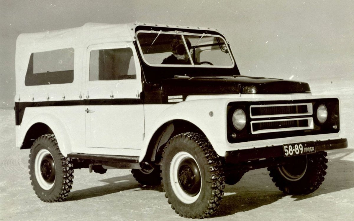 УАЗ 469 старый Ржавый