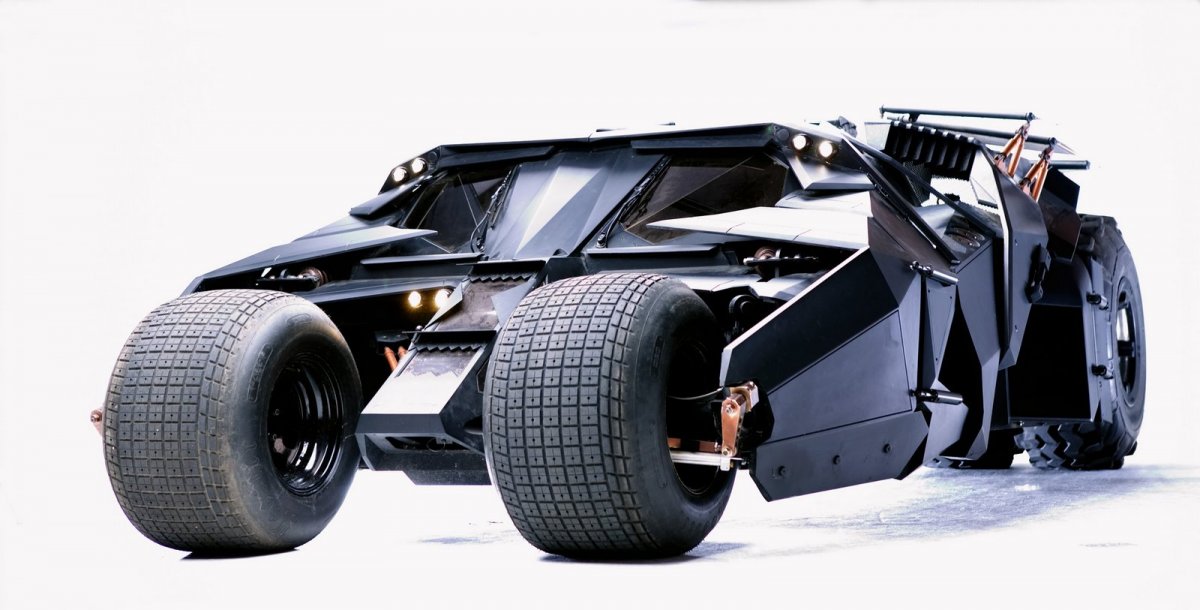 Машинка Mattel Batman Бэтмобиль
