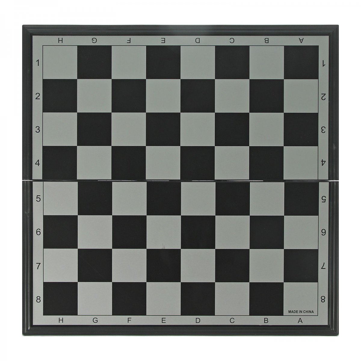 Шахматная доска черно белая