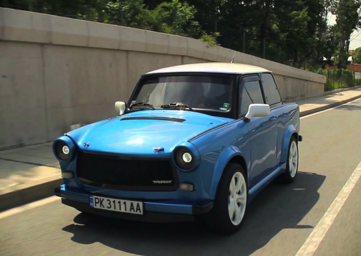 Trabant 601 красный