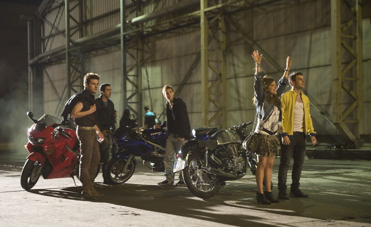 3 Метра над уровнем неба мотоцикл