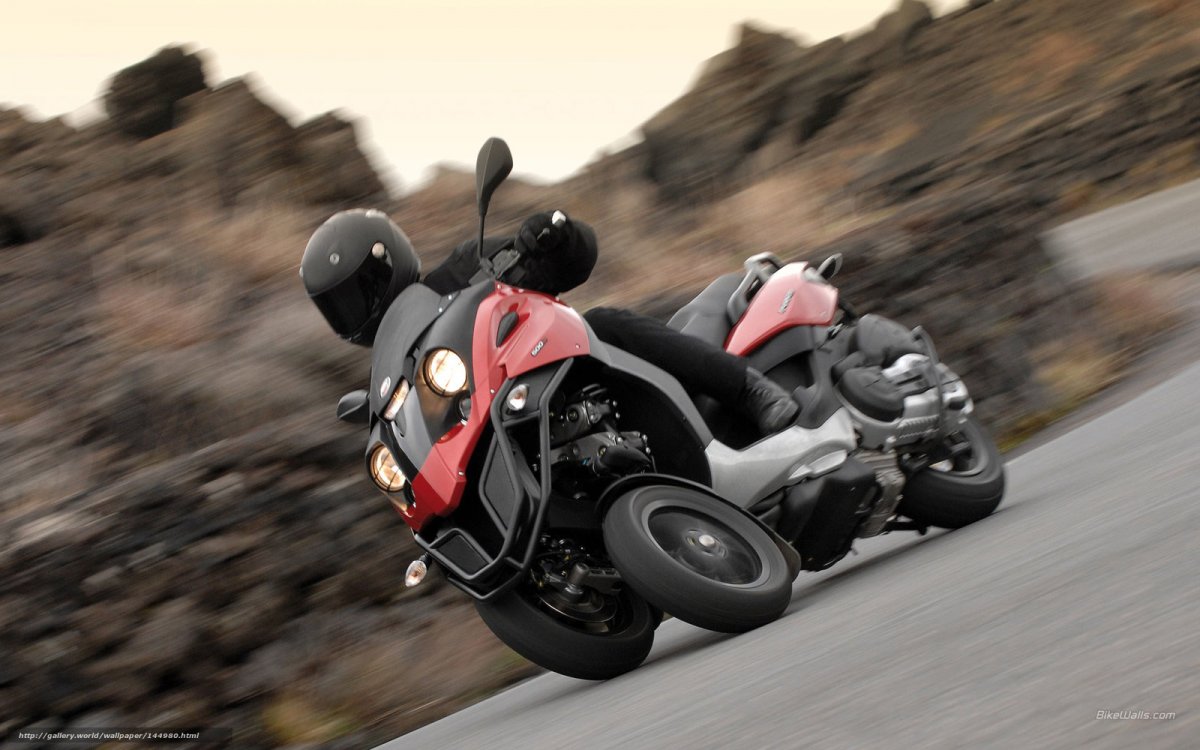 Мотоцикл с двумя передними колесами