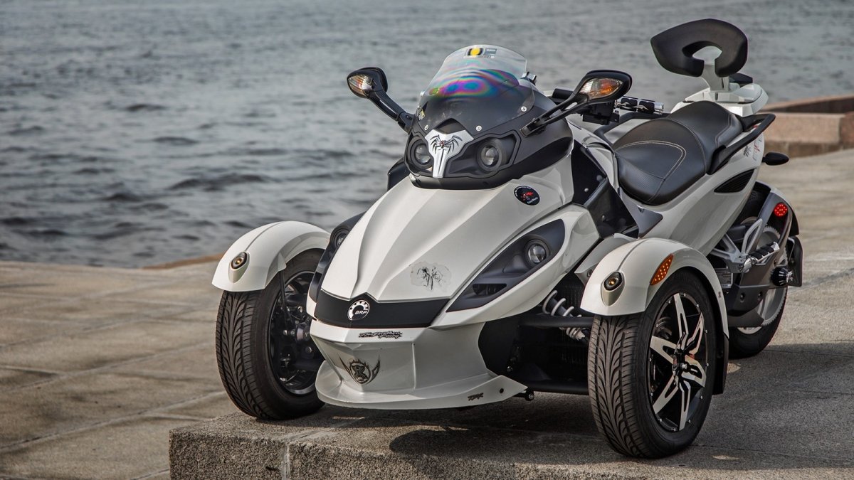 CF Moto трицикл