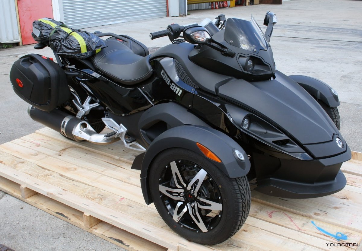 Скутер Piaggio 500