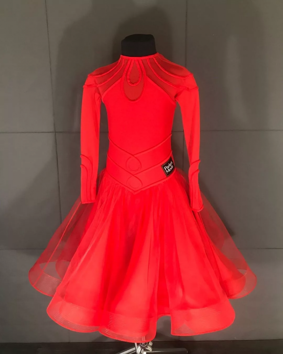 Гимнастический комбинезон со стразами