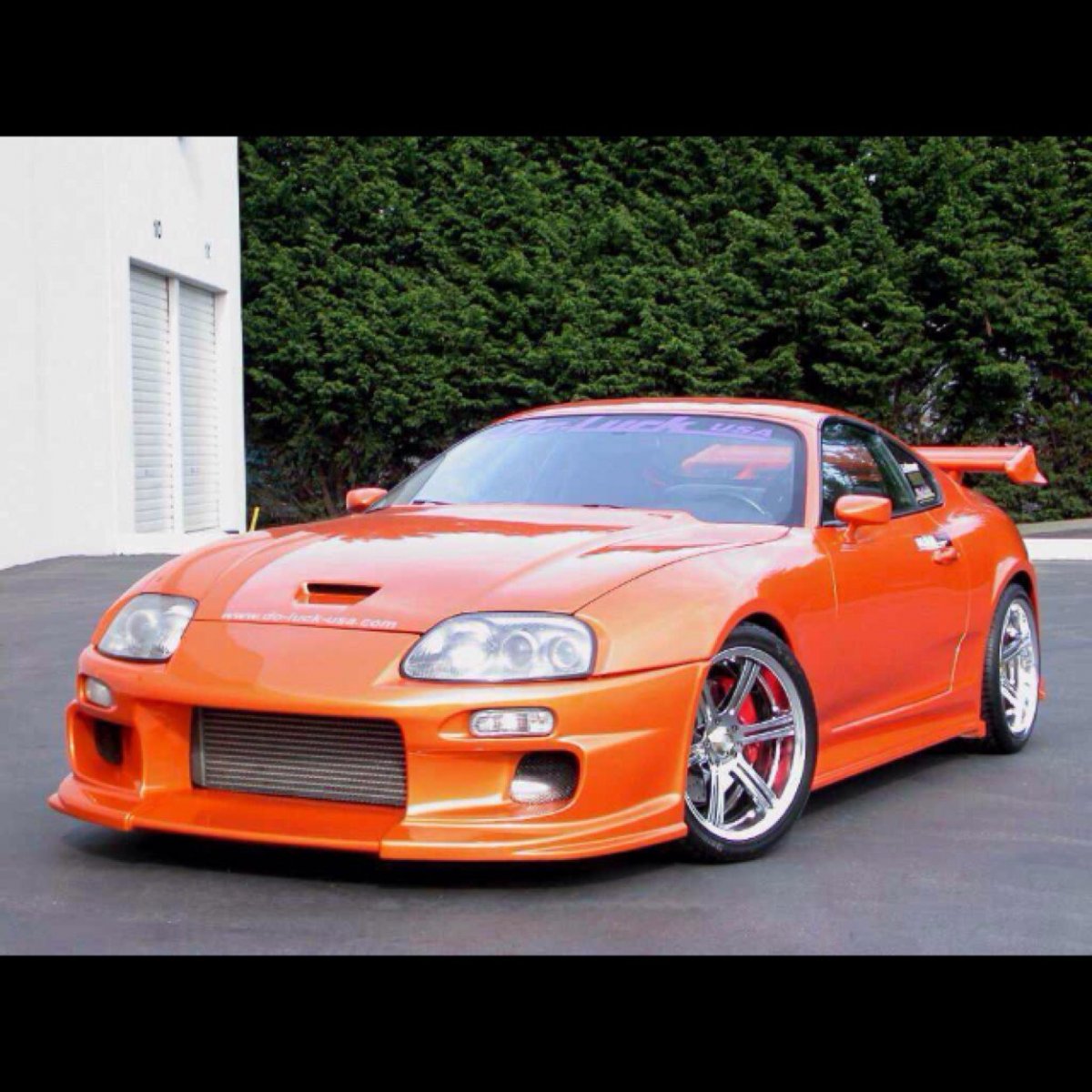 Тойота Супра е 80