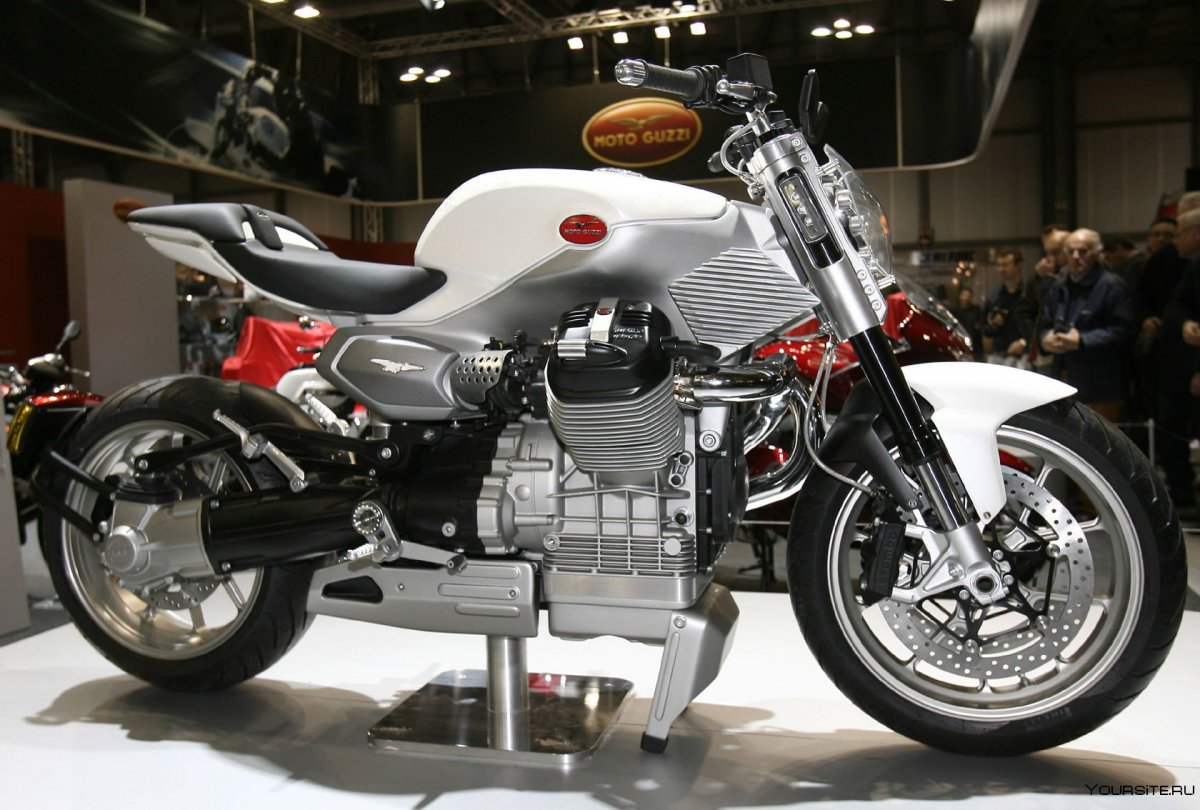 Moto Guzzi Breva 1200