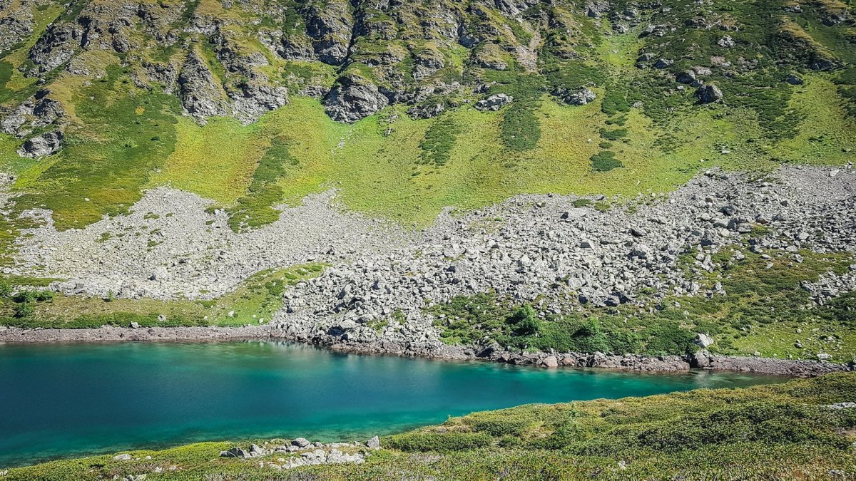 Озеро Семицветное купание