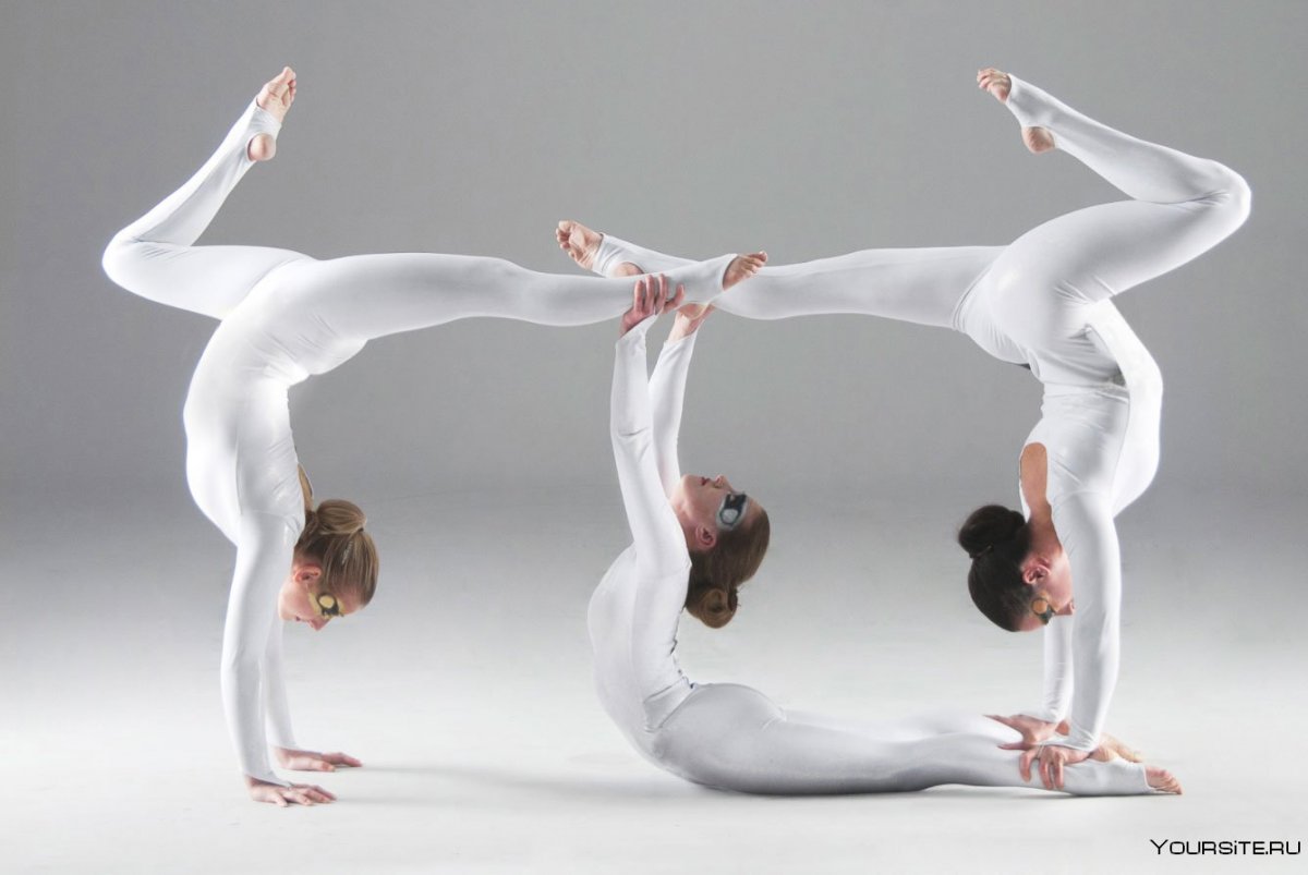 Акройога Титаник