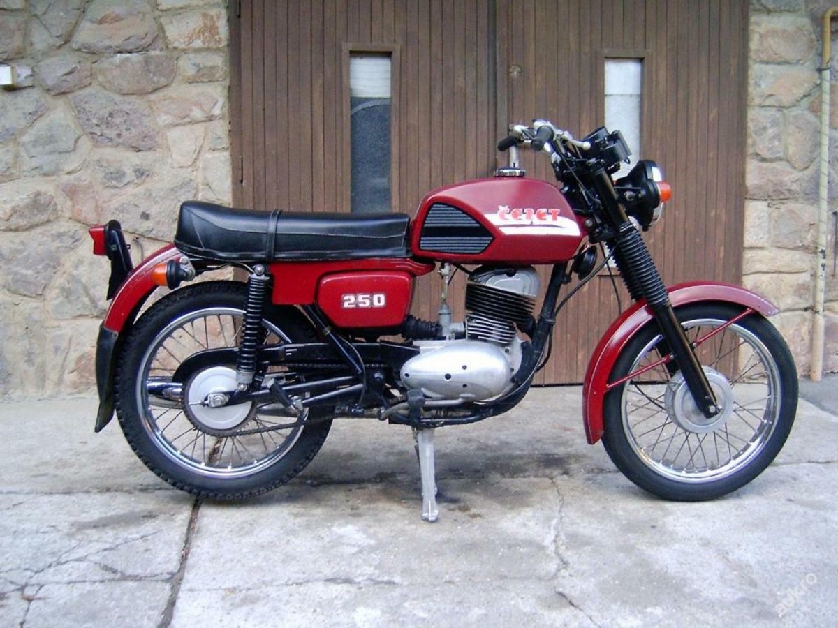 Мотоцикл cz 250