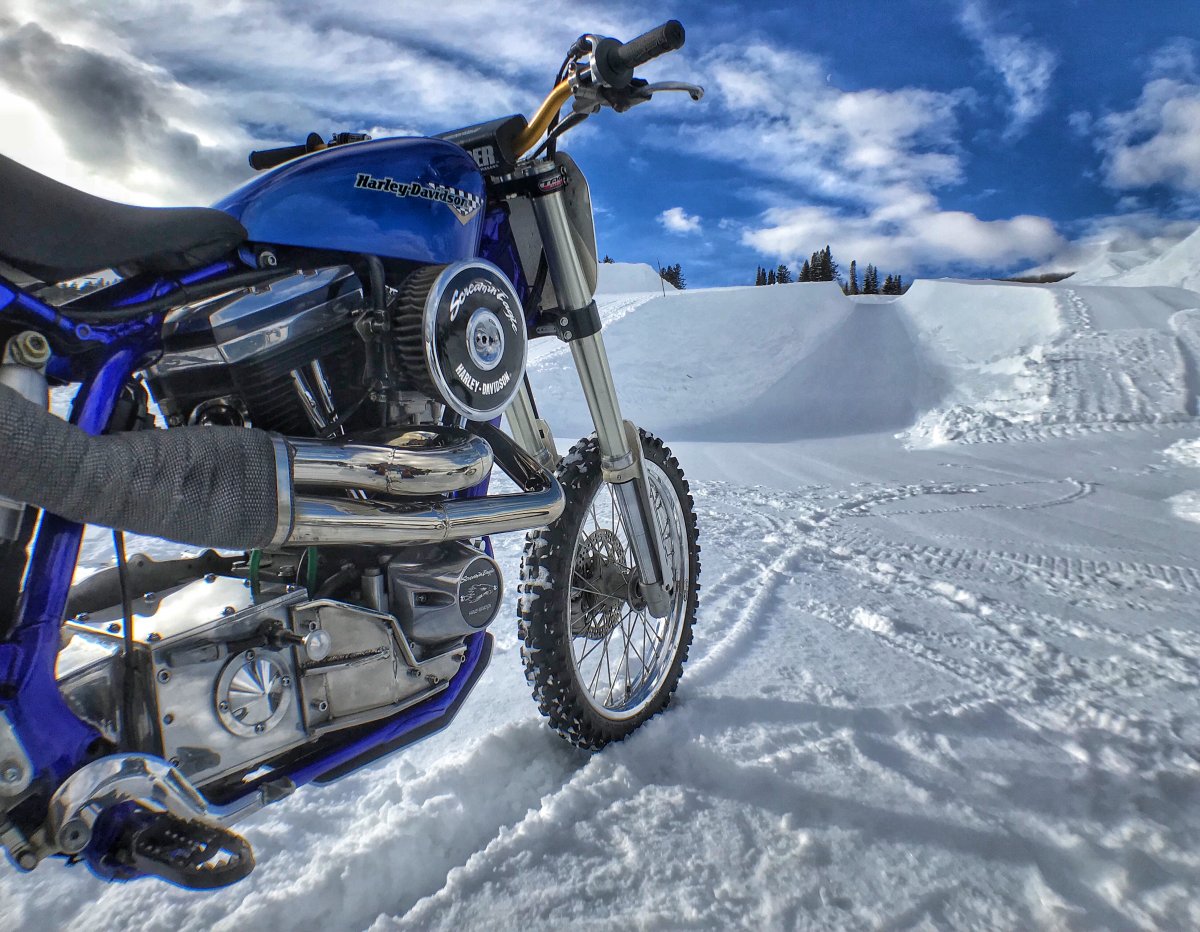 Мотоцикл для езды по снегу