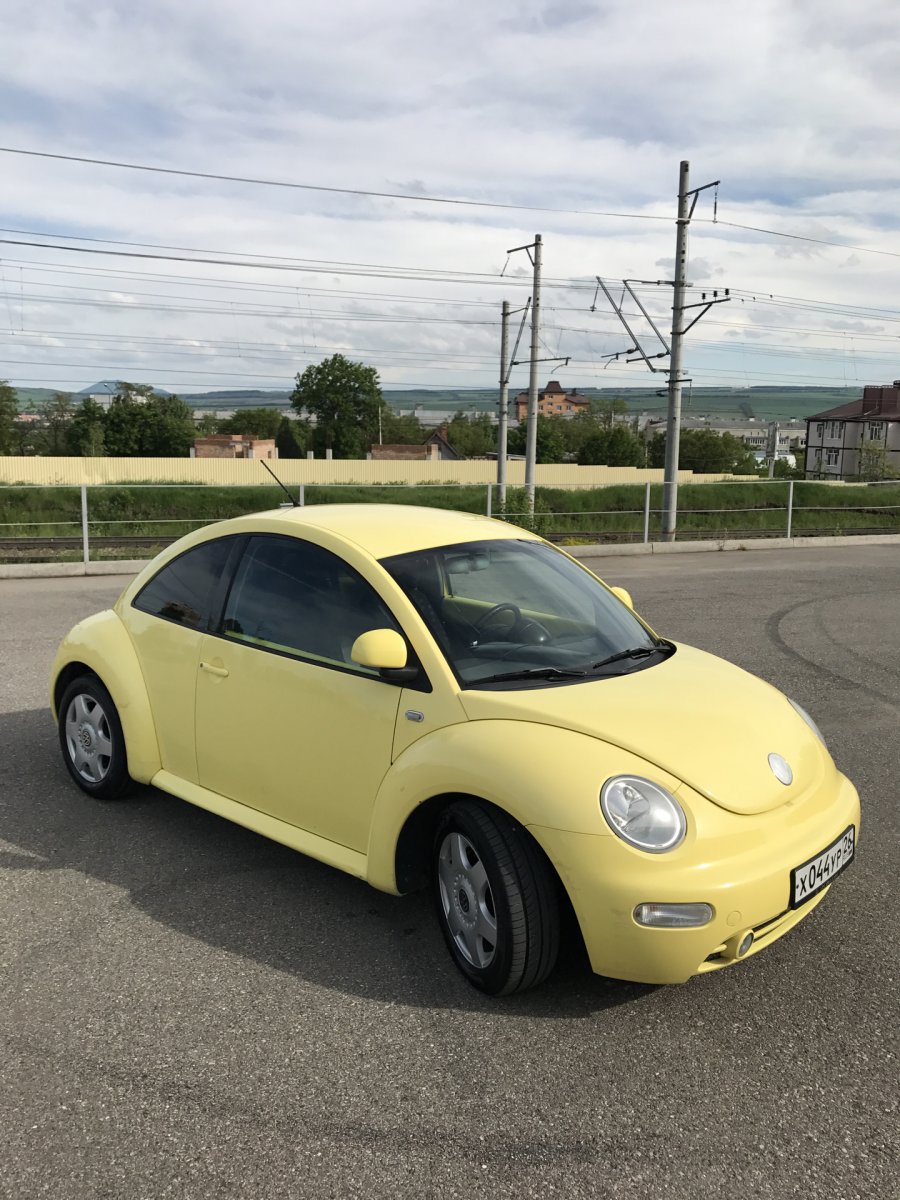 Pink Volkswagen Beetle