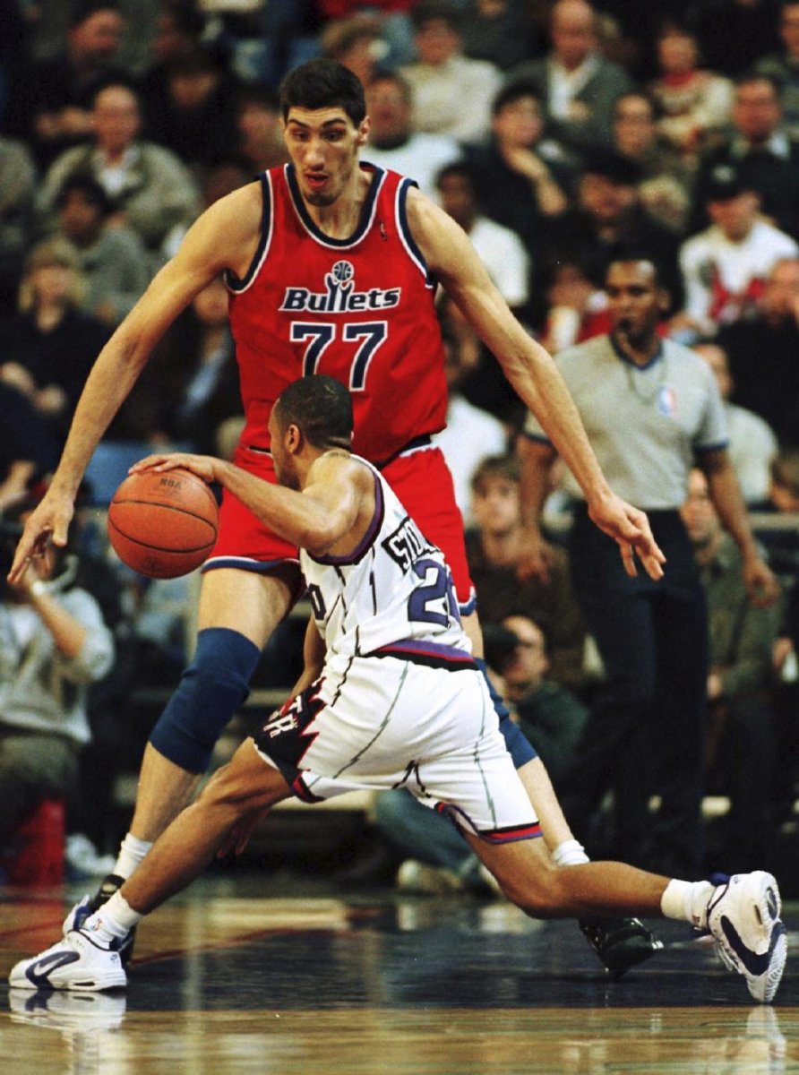 Muggsy Bogues (FG. V) ALLTTA feat. Mr. j. Medeiros, 20syl