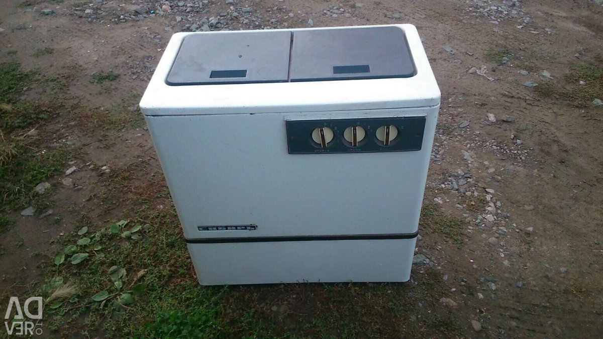 Стиральная машина отечественного производства полуавтомат Сибирь