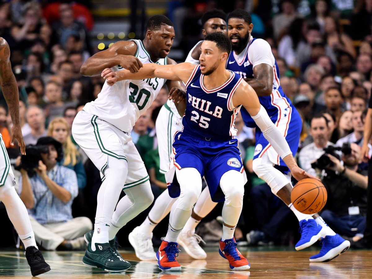 Баскетболист дриблинг NBA
