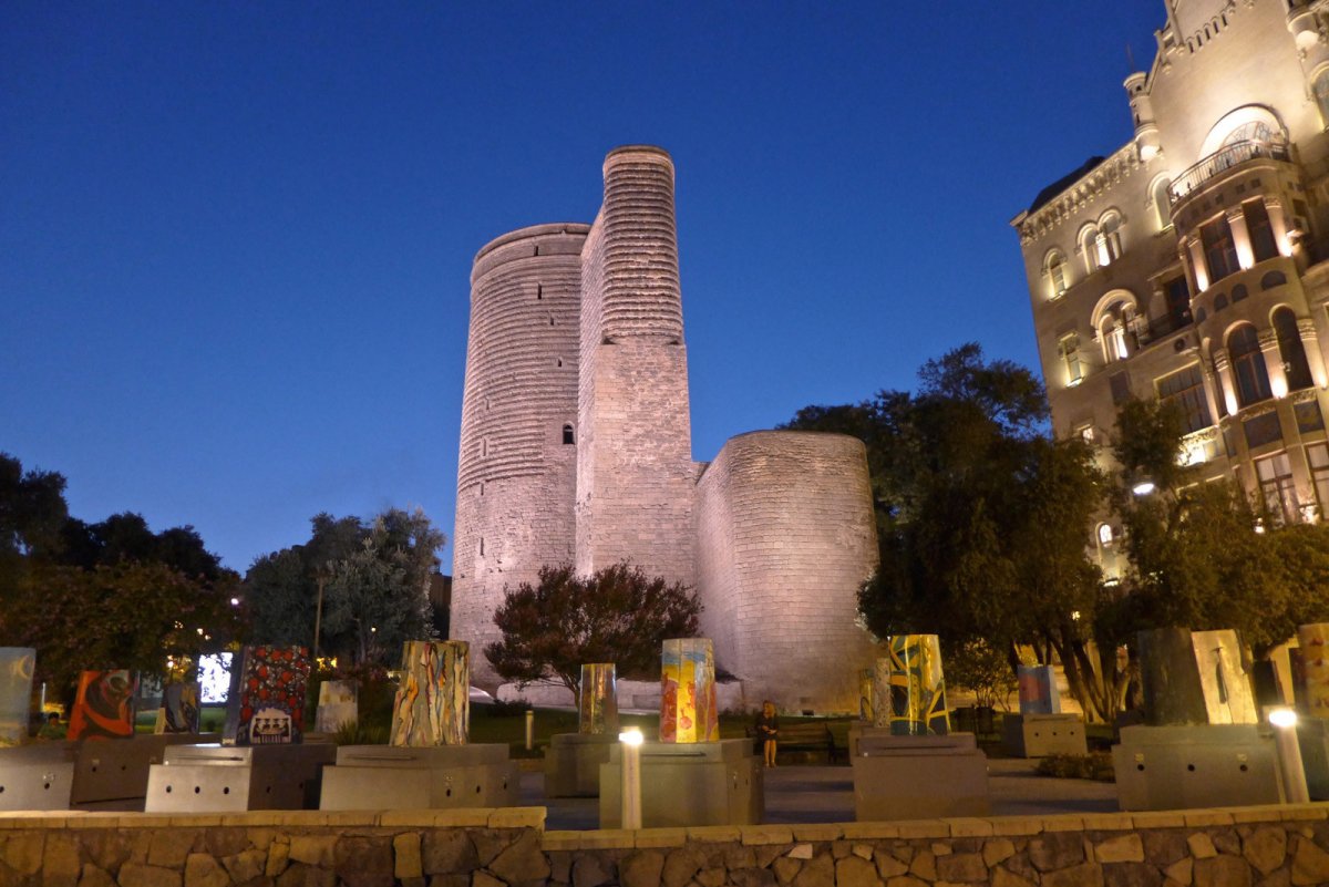 Девичья башня Баку вид сверху
