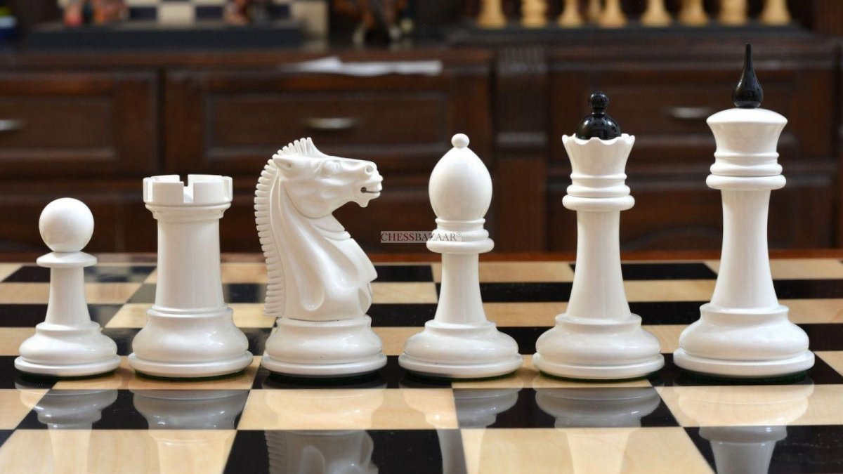 Белый Король шахматы