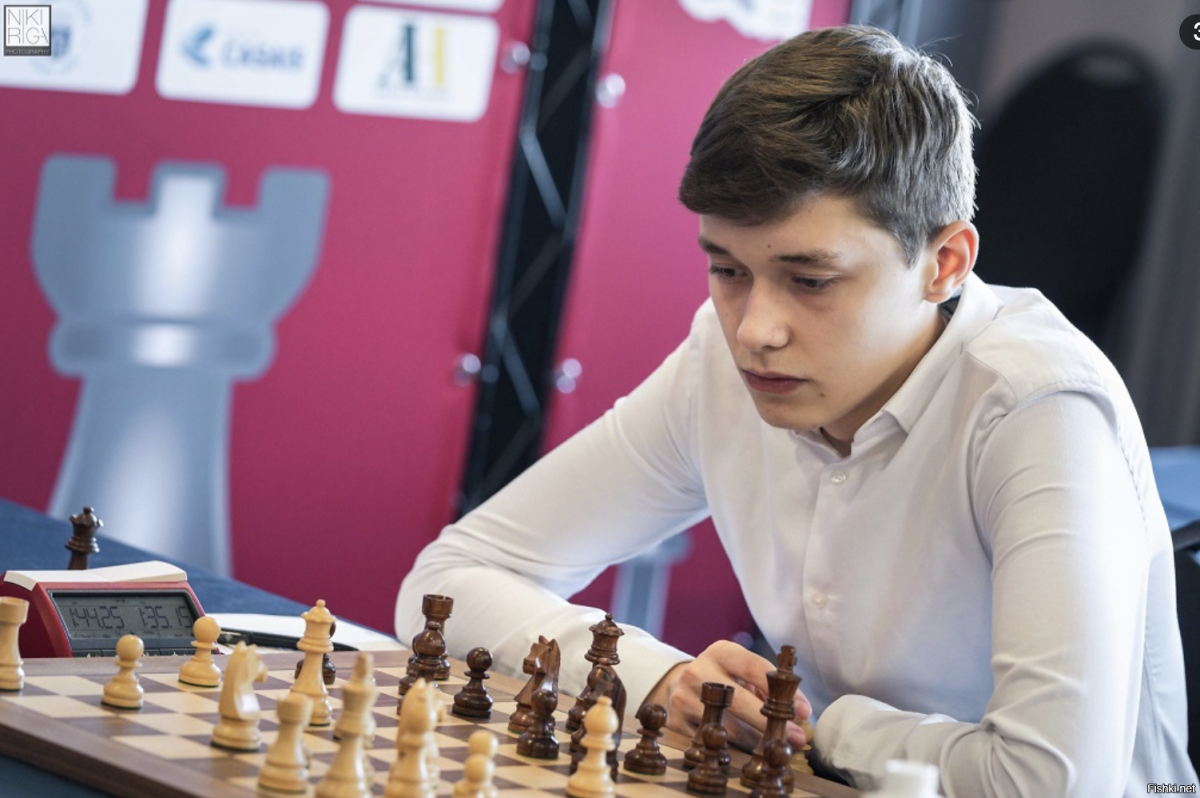 Андрей Есипенко шахматы чемпион мира