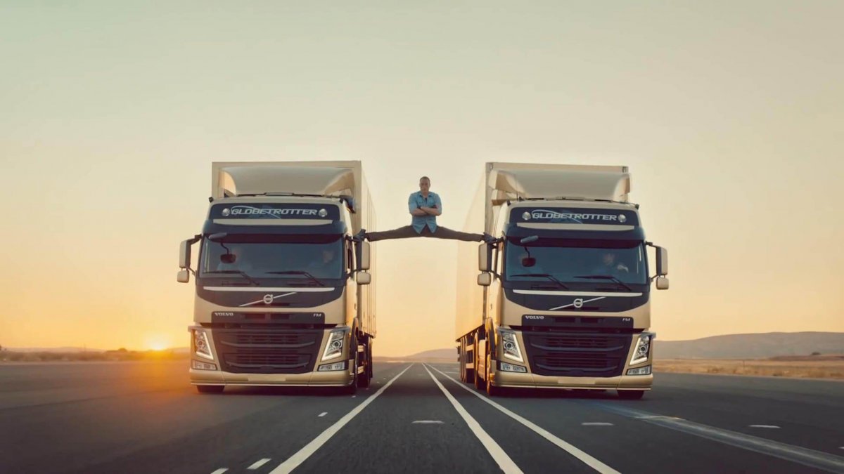 Jean Claude van Damme шпагат