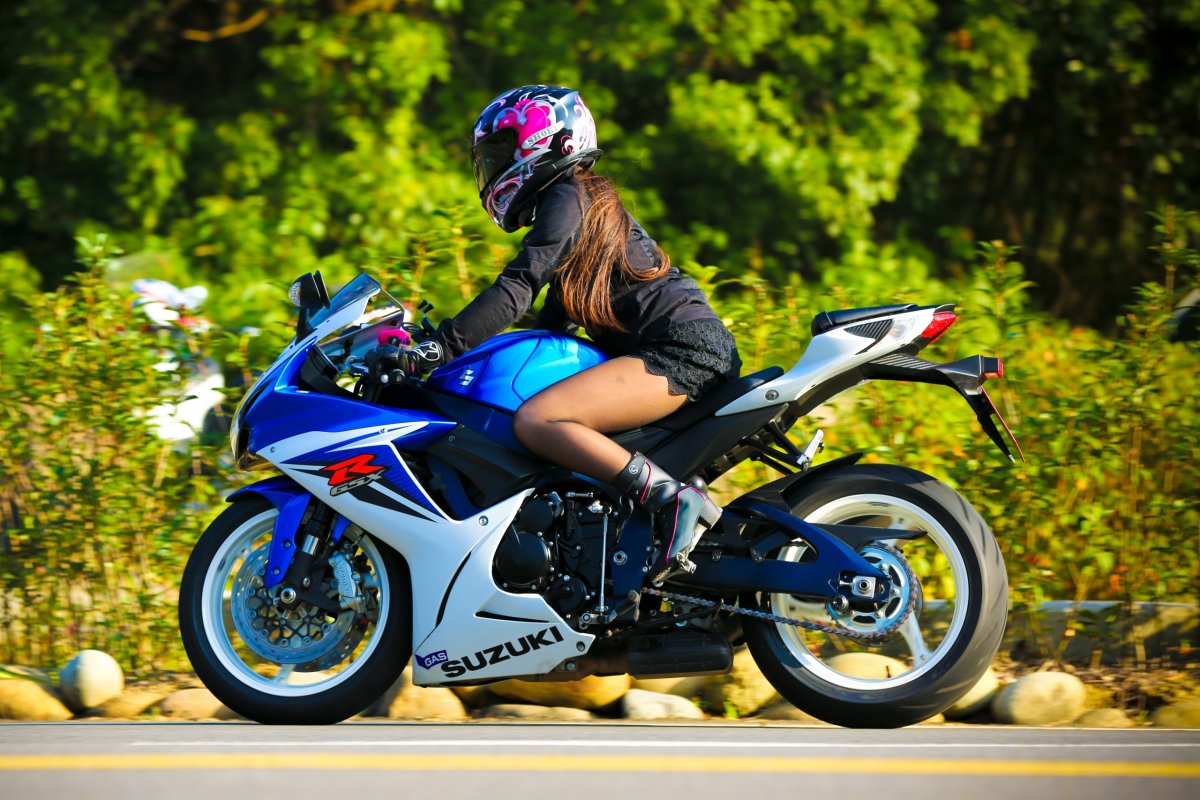 Suzuki GSX-r600 в шлеме