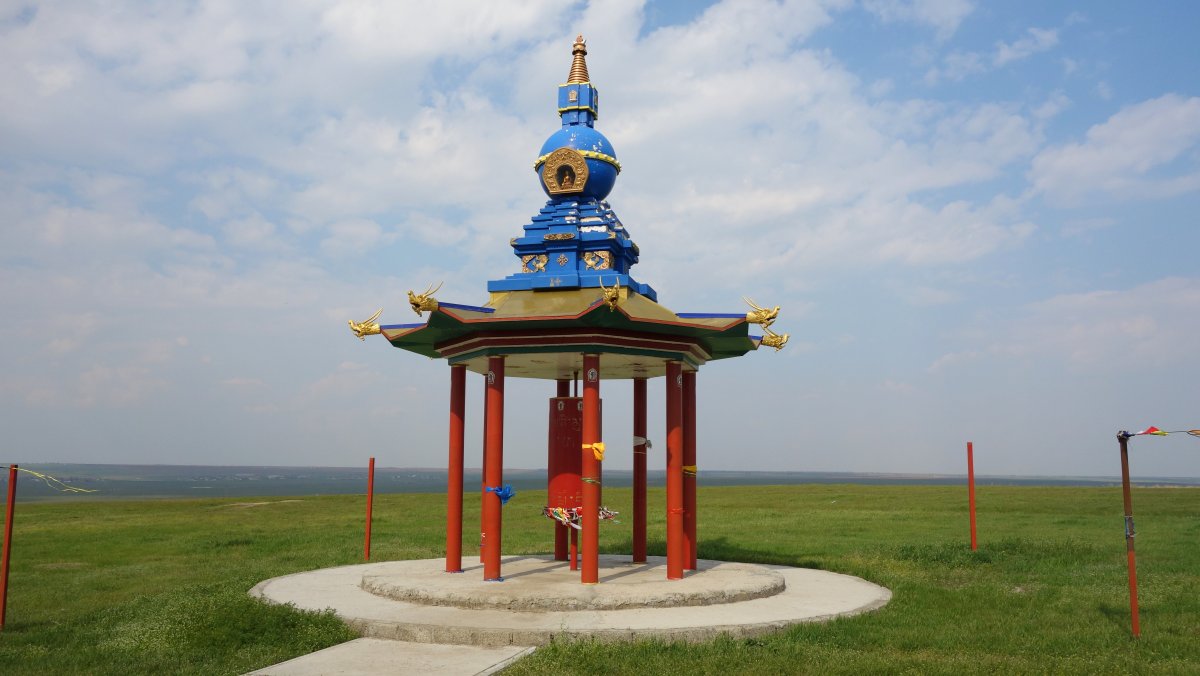Золотая обитель Будды Шакьямуни в Калмыкии